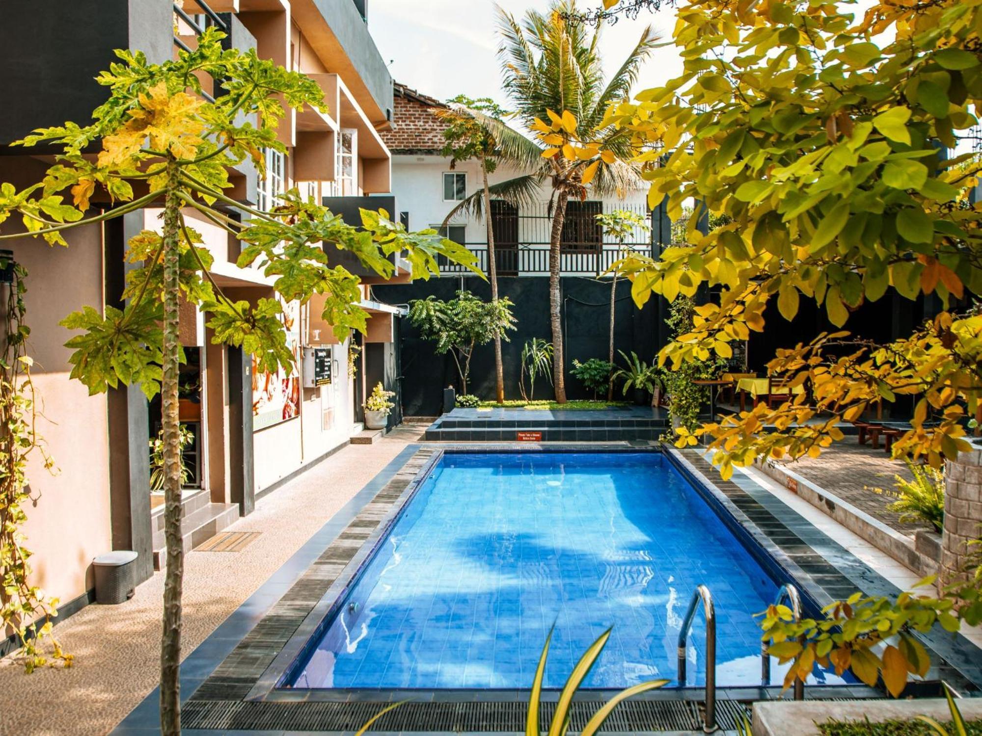 The Panorama Negombo Hotel Exterior photo